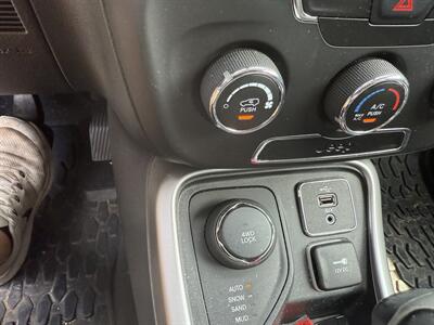 2018 Jeep Compass Latitude 4WD   - Photo 16 - Nocona, TX 76255