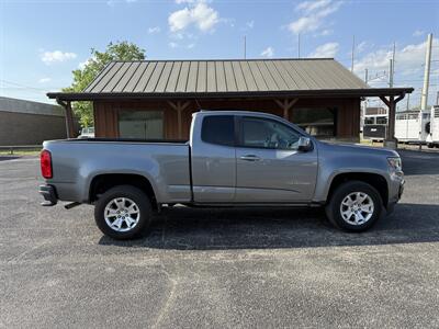 2021 Chevrolet Colorado LT   - Photo 2 - Nocona, TX 76255