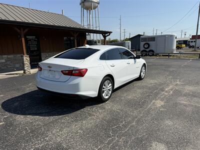 2016 Chevrolet Malibu LT - Photo 3 - Nocona, TX 76255