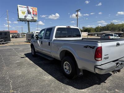 2002 Ford F-250 Crew Cab XLT 4WD - Photo 5 - Nocona, TX 76255
