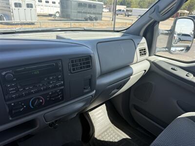 2002 Ford F-250 Crew Cab XLT 4WD - Photo 13 - Nocona, TX 76255