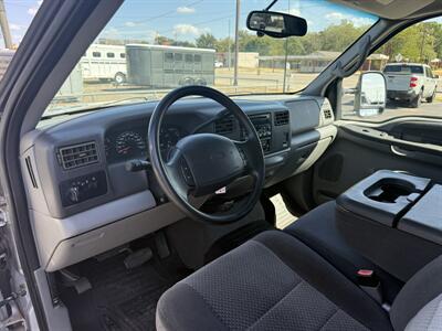 2002 Ford F-250 Crew Cab XLT 4WD - Photo 12 - Nocona, TX 76255