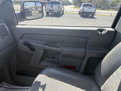 2007 Dodge Ram 3500 ST   - Photo 11 - Nocona, TX 76255