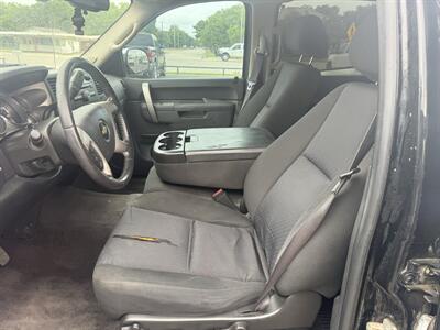 2010 Chevrolet Silverado 1500 LT   - Photo 9 - Nocona, TX 76255