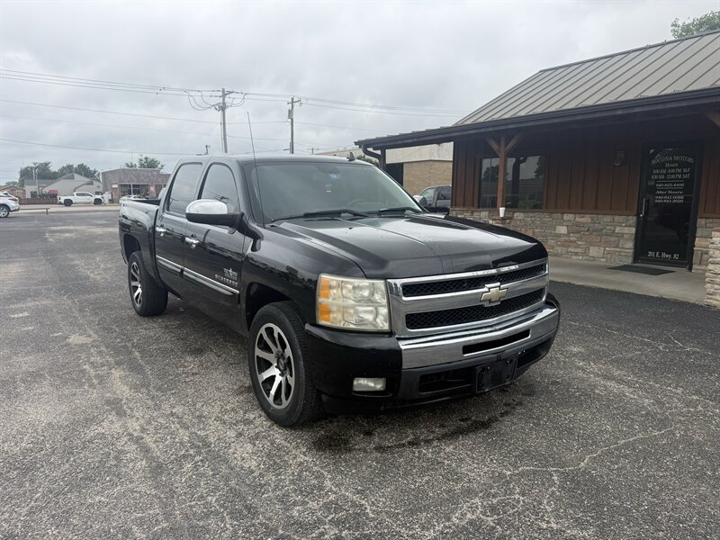 2010 Chevrolet Silverado 1500 LT   - Photo 1 - Nocona, TX 76255