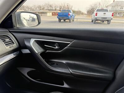 2018 Nissan Altima 2.5 SL   - Photo 14 - Nocona, TX 76255