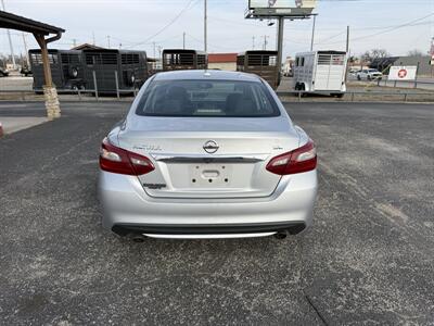 2018 Nissan Altima 2.5 SL   - Photo 4 - Nocona, TX 76255