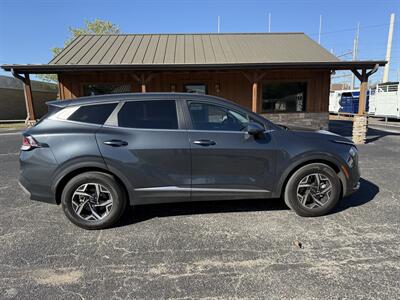 2023 Kia Sportage LX   - Photo 2 - Nocona, TX 76255