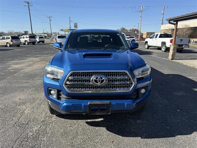 2017 Toyota Tacoma TRD Sport 4WD   - Photo 8 - Nocona, TX 76255