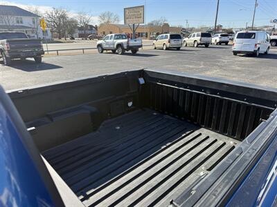 2017 Toyota Tacoma TRD Sport 4WD   - Photo 18 - Nocona, TX 76255