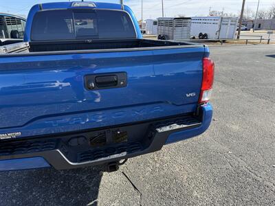 2017 Toyota Tacoma TRD Sport 4WD   - Photo 22 - Nocona, TX 76255