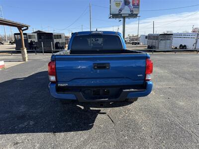 2017 Toyota Tacoma TRD Sport 4WD   - Photo 4 - Nocona, TX 76255