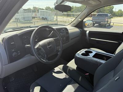 2012 GMC Sierra 1500 SL   - Photo 13 - Nocona, TX 76255