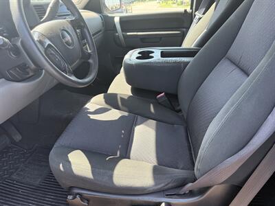 2012 GMC Sierra 1500 SL   - Photo 9 - Nocona, TX 76255