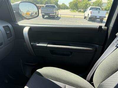 2012 GMC Sierra 1500 SL   - Photo 14 - Nocona, TX 76255