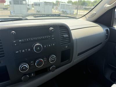 2012 GMC Sierra 1500 SL   - Photo 15 - Nocona, TX 76255