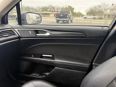 2018 Ford Fusion SE   - Photo 14 - Nocona, TX 76255