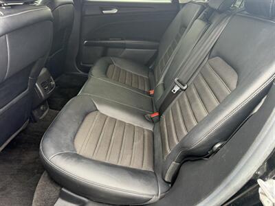 2018 Ford Fusion SE   - Photo 12 - Nocona, TX 76255