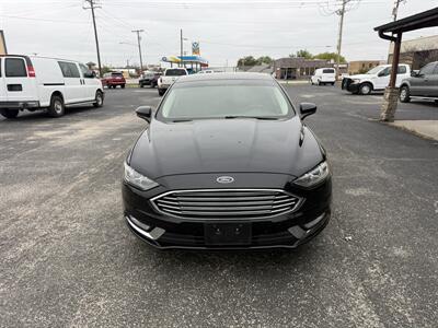 2018 Ford Fusion SE   - Photo 8 - Nocona, TX 76255