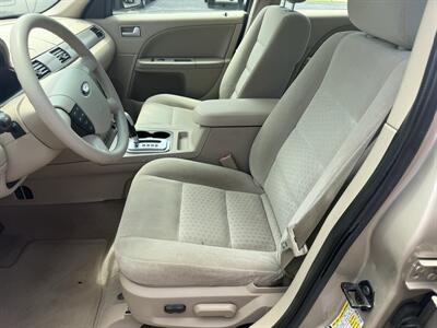 2006 Ford Five Hundred SE   - Photo 9 - Nocona, TX 76255