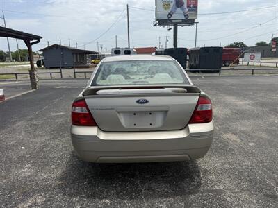 2006 Ford Five Hundred SE   - Photo 4 - Nocona, TX 76255