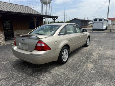 2006 Ford Five Hundred SE   - Photo 3 - Nocona, TX 76255