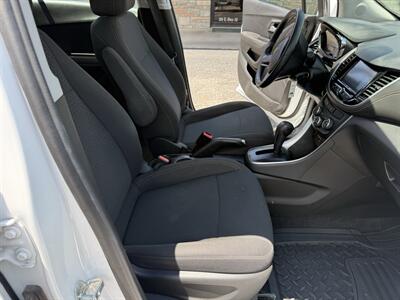 2017 Chevrolet Trax LS - Photo 10 - Nocona, TX 76255
