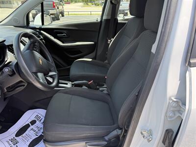 2017 Chevrolet Trax LS - Photo 9 - Nocona, TX 76255