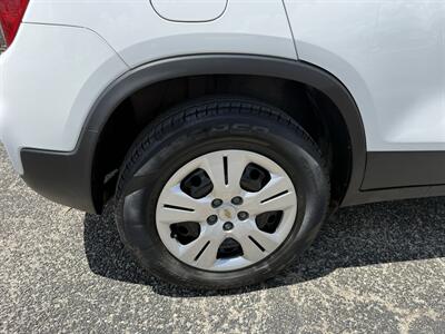2017 Chevrolet Trax LS - Photo 16 - Nocona, TX 76255