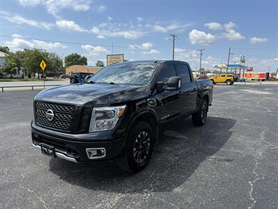 2017 Nissan Titan PRO-4X   - Photo 7 - Nocona, TX 76255