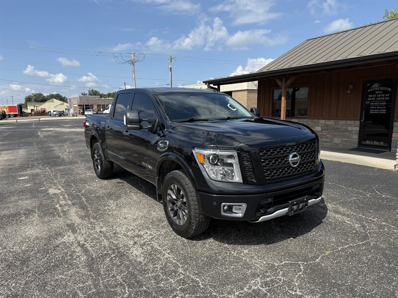 2017 Nissan Titan PRO-4X - Photo 1 - Nocona, TX 76255