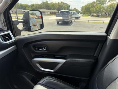 2017 Nissan Titan PRO-4X   - Photo 14 - Nocona, TX 76255