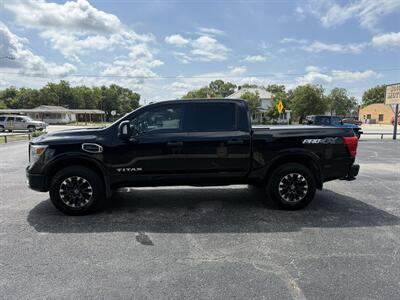 2017 Nissan Titan PRO-4X   - Photo 6 - Nocona, TX 76255