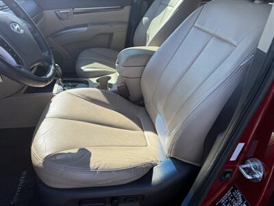2012 Hyundai Santa Fe Limited   - Photo 9 - Nocona, TX 76255