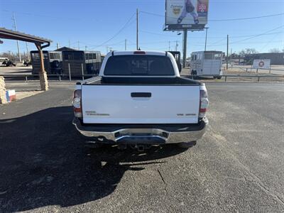 2015 Toyota Tacoma V6 4WD SR5   - Photo 4 - Nocona, TX 76255