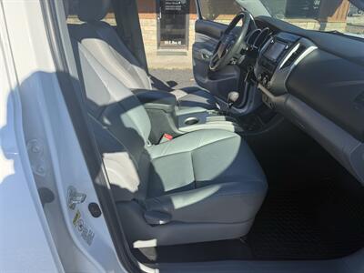 2015 Toyota Tacoma V6 4WD SR5   - Photo 10 - Nocona, TX 76255