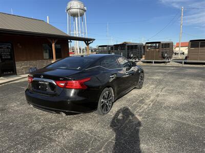 2018 Nissan Maxima 3.5 SV   - Photo 3 - Nocona, TX 76255