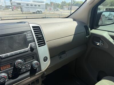 2017 Nissan Frontier SV 4WD   - Photo 13 - Nocona, TX 76255