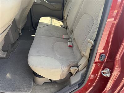 2017 Nissan Frontier SV 4WD   - Photo 11 - Nocona, TX 76255