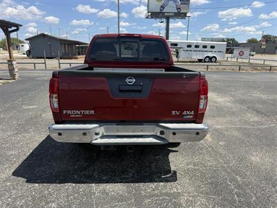 2017 Nissan Frontier SV 4WD   - Photo 4 - Nocona, TX 76255