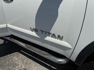 2011 Nissan Titan PRO-4X   - Photo 21 - Nocona, TX 76255