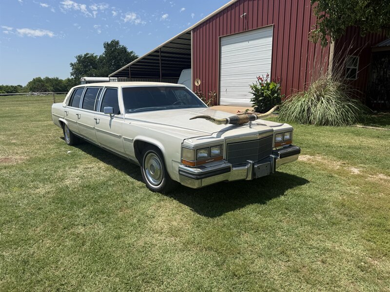 1987 Cadillac Brougham Limo   - Photo 1 - Nocona, TX 76255