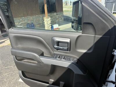 2019 Chevrolet Silverado 2500 LT   - Photo 17 - Nocona, TX 76255