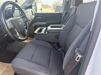 2019 Chevrolet Silverado 2500 LT   - Photo 9 - Nocona, TX 76255