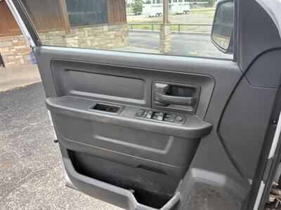 2014 RAM 1500 Express 4WD   - Photo 15 - Nocona, TX 76255