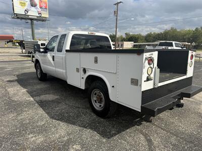 2011 Ford F-250 XL - Photo 5 - Nocona, TX 76255