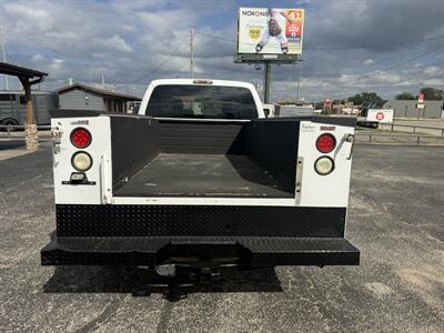 2011 Ford F-250 XL - Photo 4 - Nocona, TX 76255