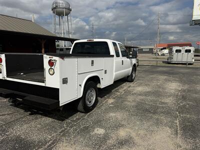 2011 Ford F-250 XL - Photo 3 - Nocona, TX 76255