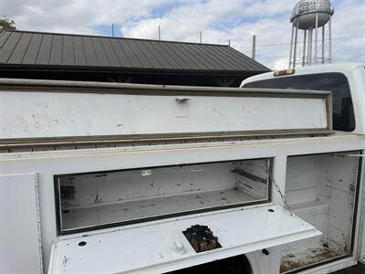 2011 Ford F-250 XL - Photo 20 - Nocona, TX 76255