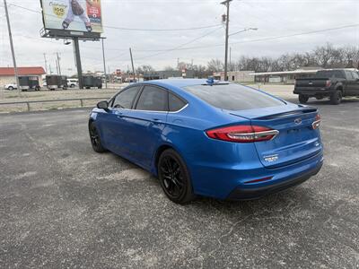 2019 Ford Fusion SE   - Photo 5 - Nocona, TX 76255